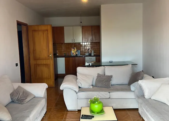 Zoi * Golem (Tirana)